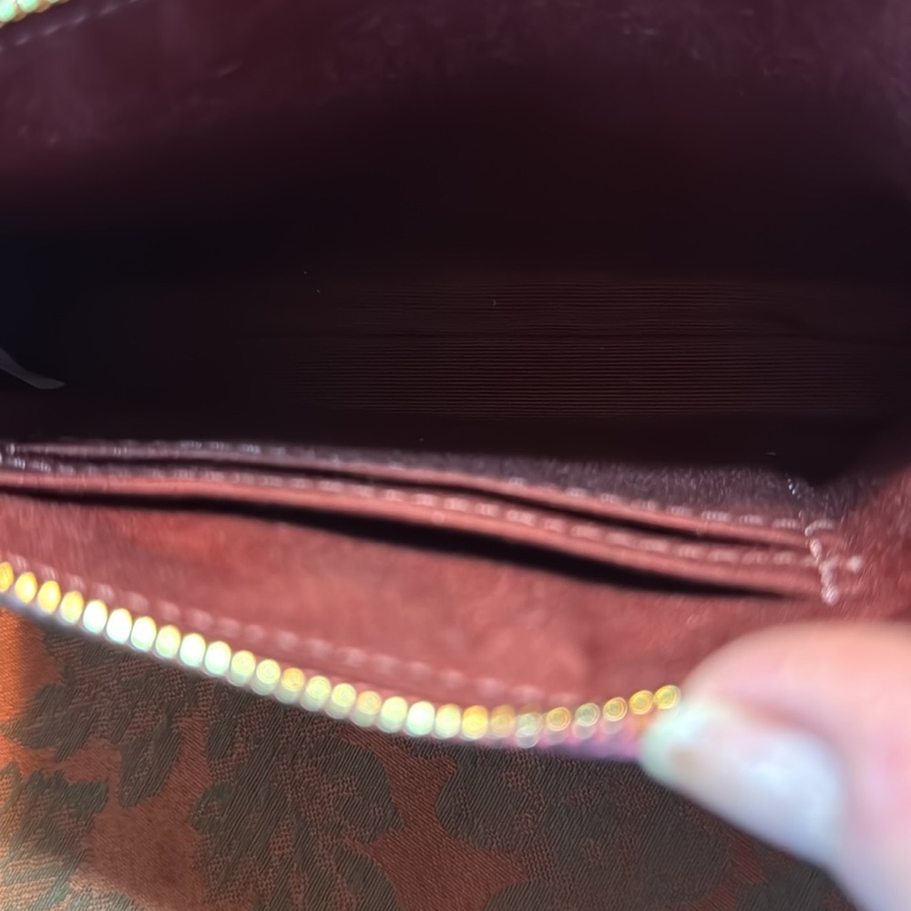 Coach Large Corner Zip Rouge Color - Picture 3 of 7